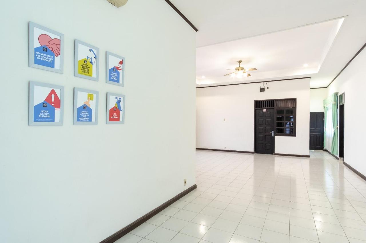 Hotel Oyo Living 2843 Raz House Syariah