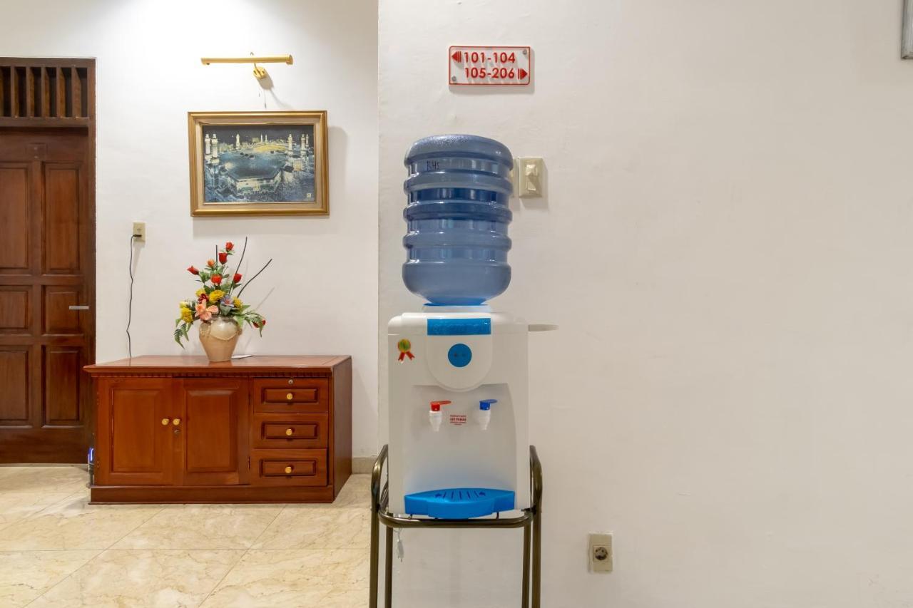 Hotel Oyo Living 2843 Raz House Syariah